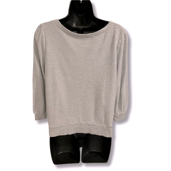 THE VANITY ROOM Knit V-Neck Top Puffed Shoulders 3/4 Sleeves Light Pale Gray - Picture 2 of 9